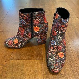 Lucky Brand Floral Boots 8